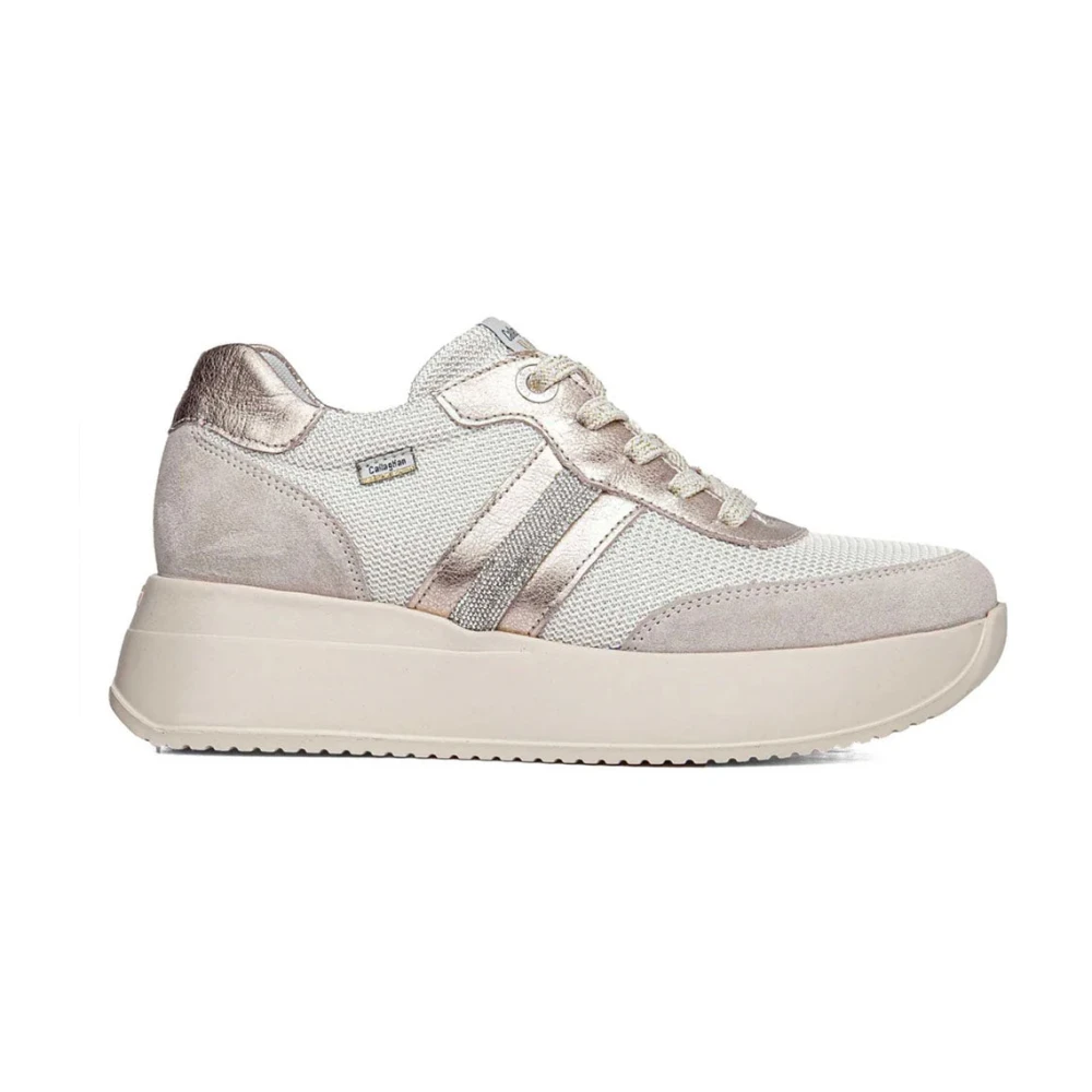 Callaghan Sneakers van hoogwaardig suède met waterdichte bescherming Dames Schoenen Beige