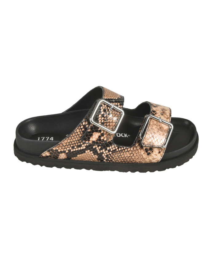 beige-sandals-for-summer-outfits