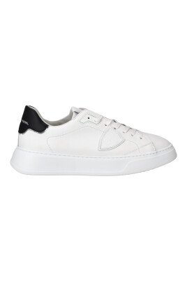baskets-blanches-semelle-haute