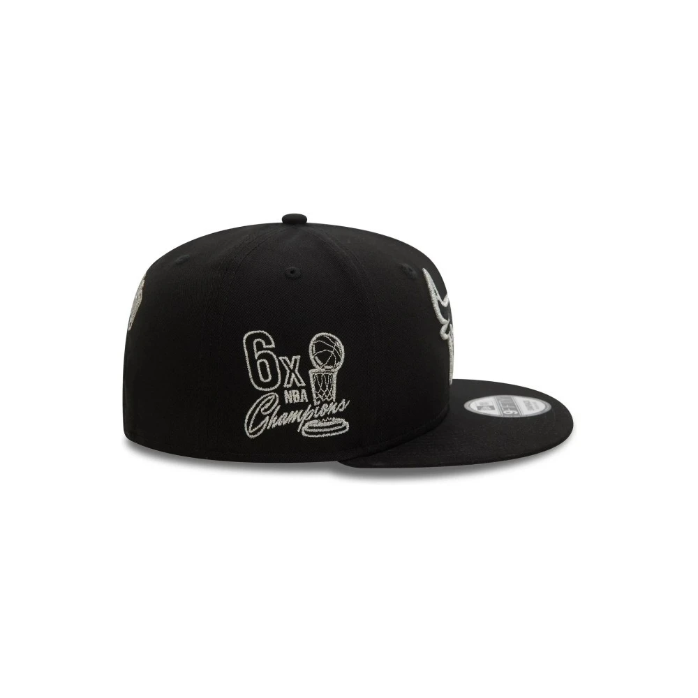 new era Zwarte Bulls Metallic Outline Pet Black Heren