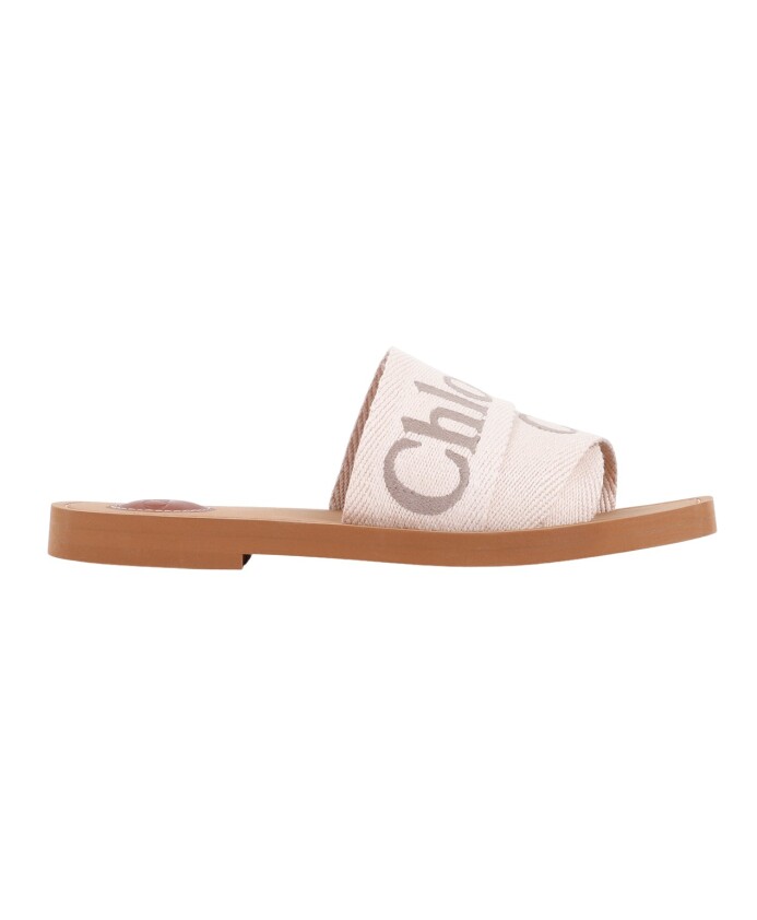 sandales-plates-en-lin
