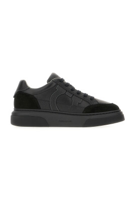 casual-sneakers-for-everyday-wear