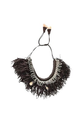 frange-charme-collier-en-metal