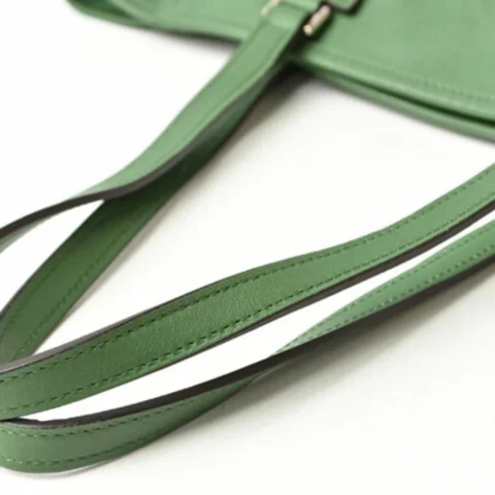 Loewe Pre-owned Fabric shoulder-bags Green Dames