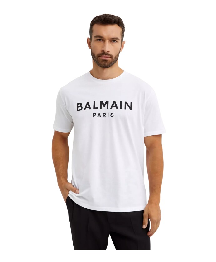 white-t-shirt-with-contrast-logo
