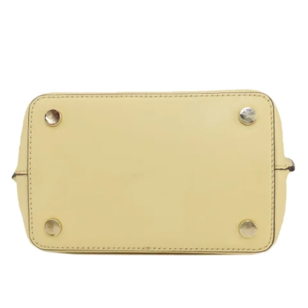 Michael Kors Pre-owned Leather shoulder-bags Yellow Dames