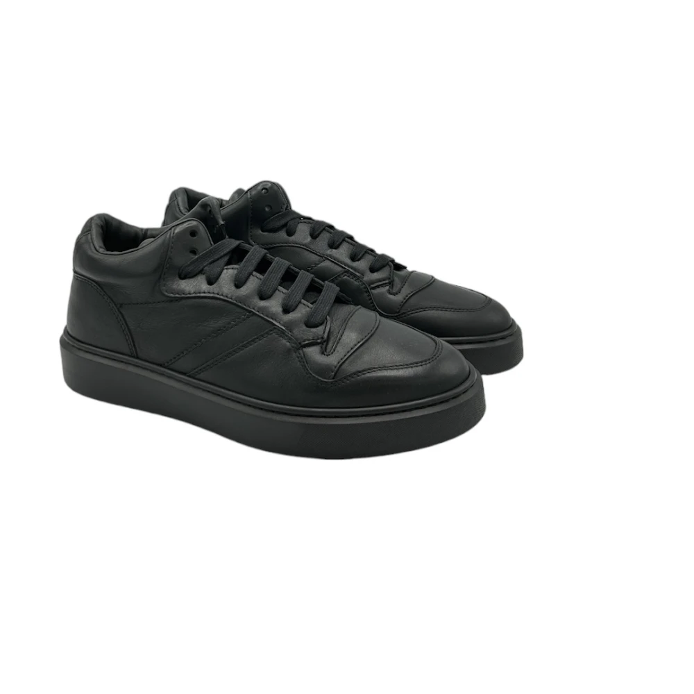 Doucal's Minimalistische zwarte leren sneakers Black Heren