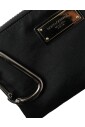 pochette-de-designer-en-nylon-et-cuir-de-luxe
