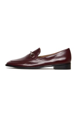 equestrian-chic-loafers-bordeaux