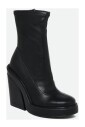 bottines-a-talons-en-cuir-noir