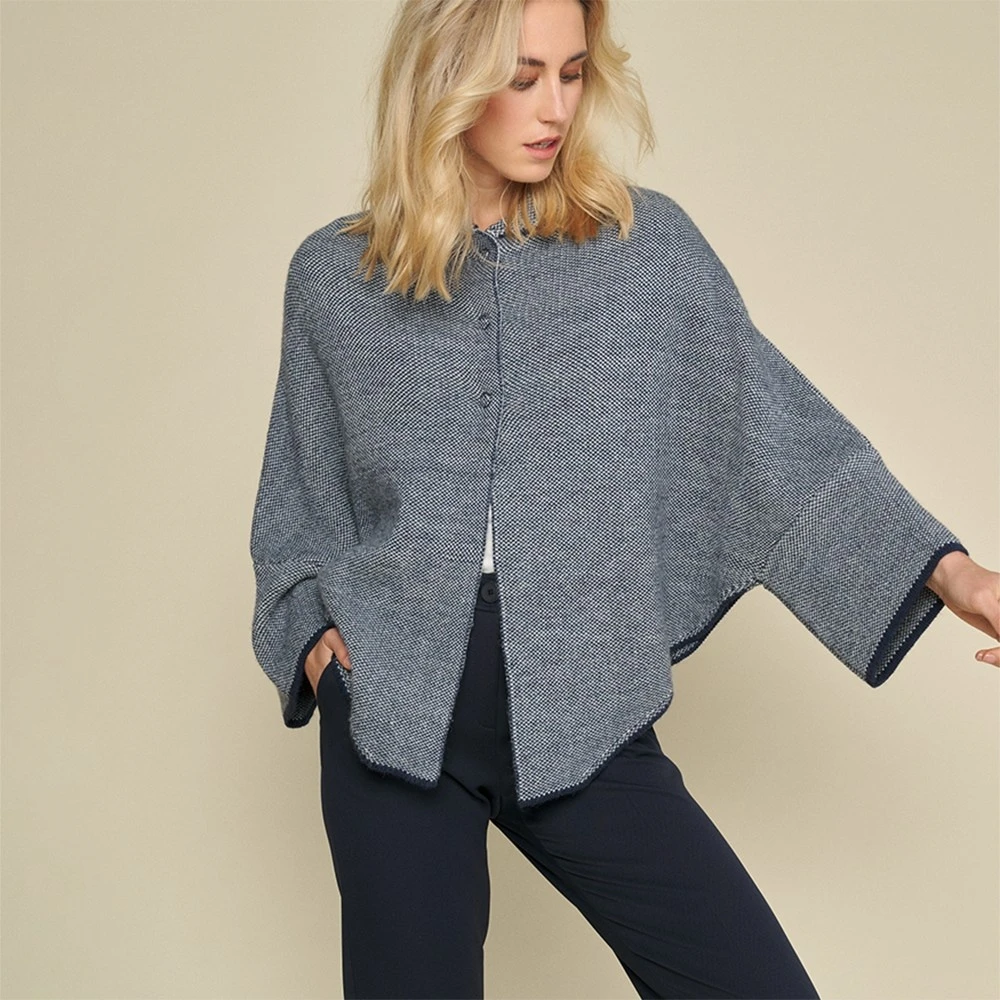 Marie Méro Blauwe Button-Down Cape met Opstaande Kraag Blue Dames