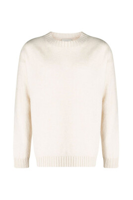 stylish-sweaters-for-a-trendy-look