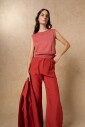 gilet-en-maille-de-lin-rouge-fonce
