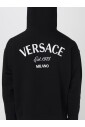 sweat-a-capuche-noir-avec-ourlet-incurve