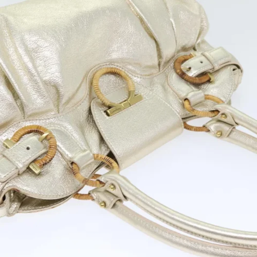 Salvatore Ferragamo Pre-owned Leather handbags Yellow Dames