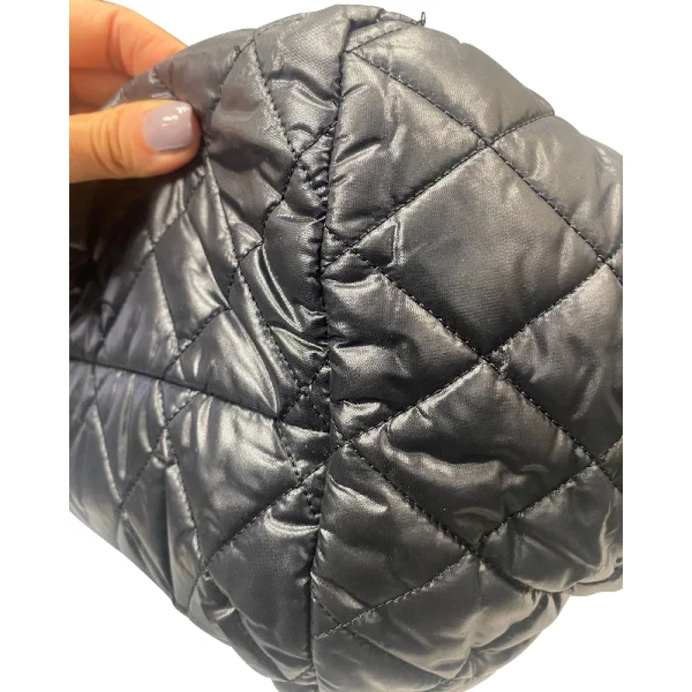 Chanel Vintage Pre-owned Nylon handbags Black Dames