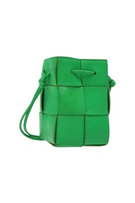 pre-owned-leather-crossbody-bags