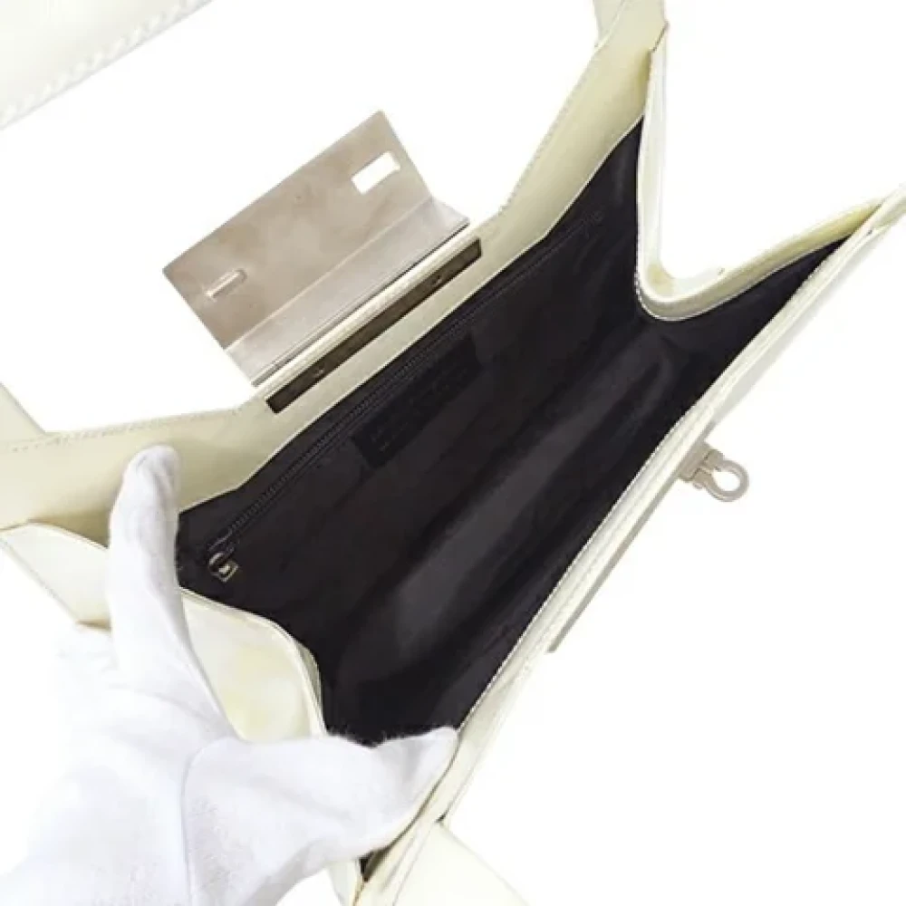 Salvatore Ferragamo Pre-owned Leather shoulder-bags White Dames
