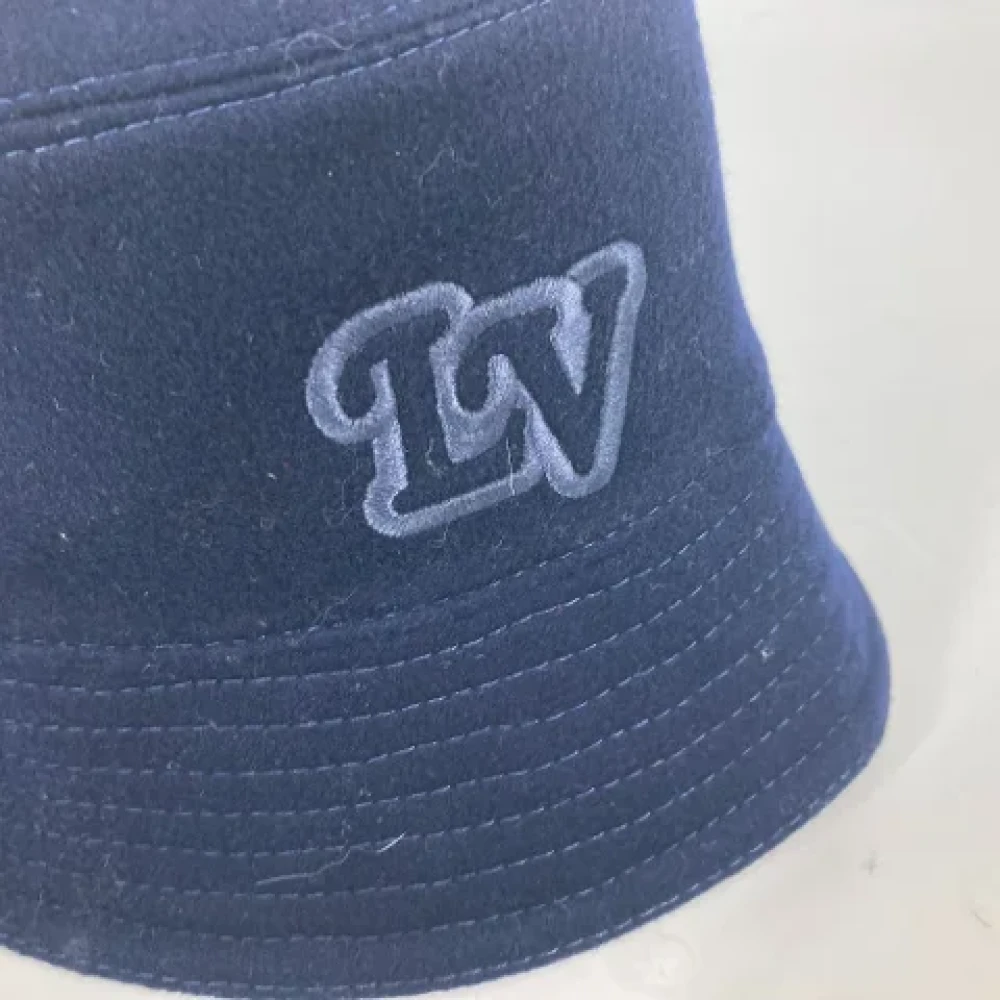 Louis Vuitton Vintage Pre-owned Wool hats Blue Dames