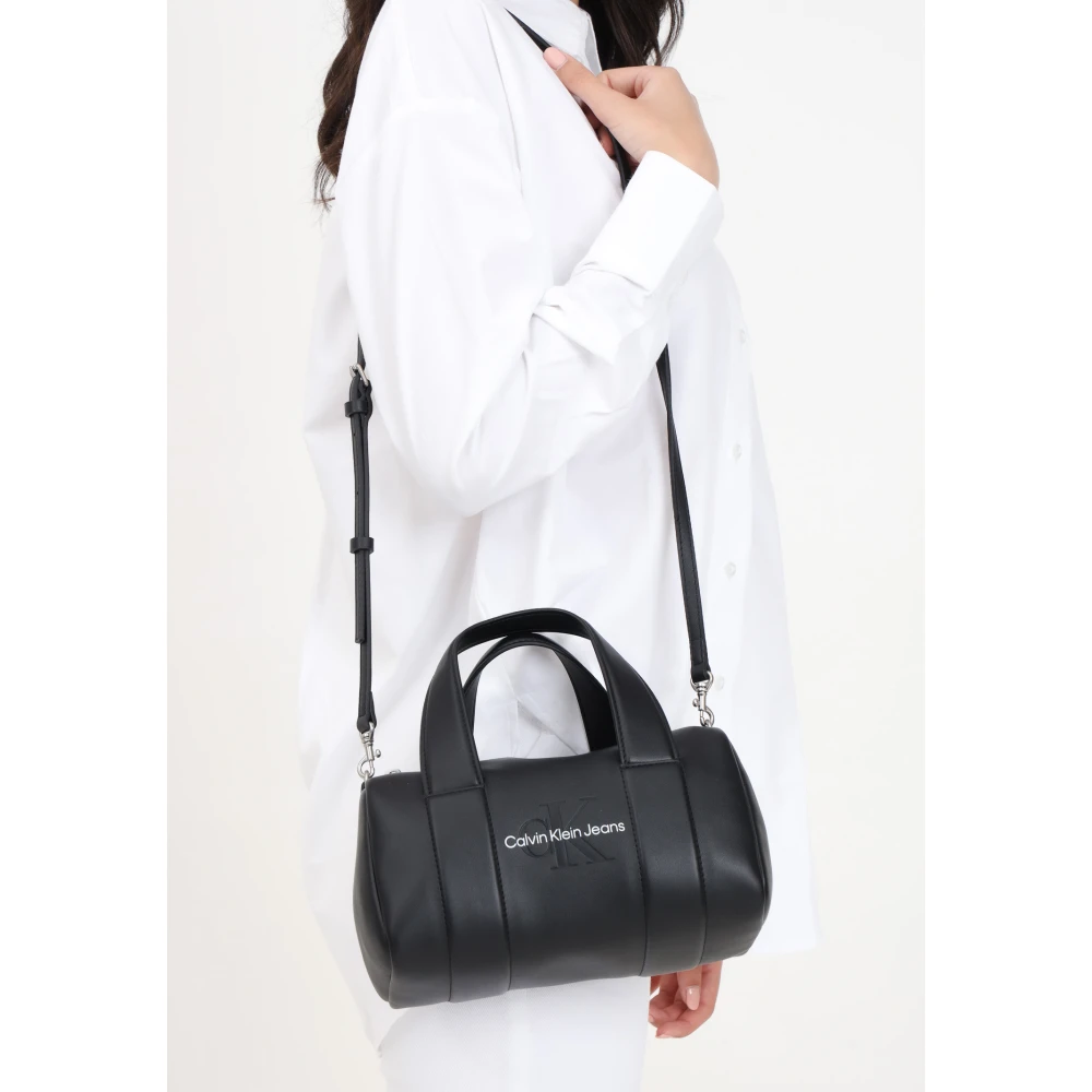 Calvin Klein Zwarte Gebeeldhouwde Vierkante Barrel Tas Black Dames