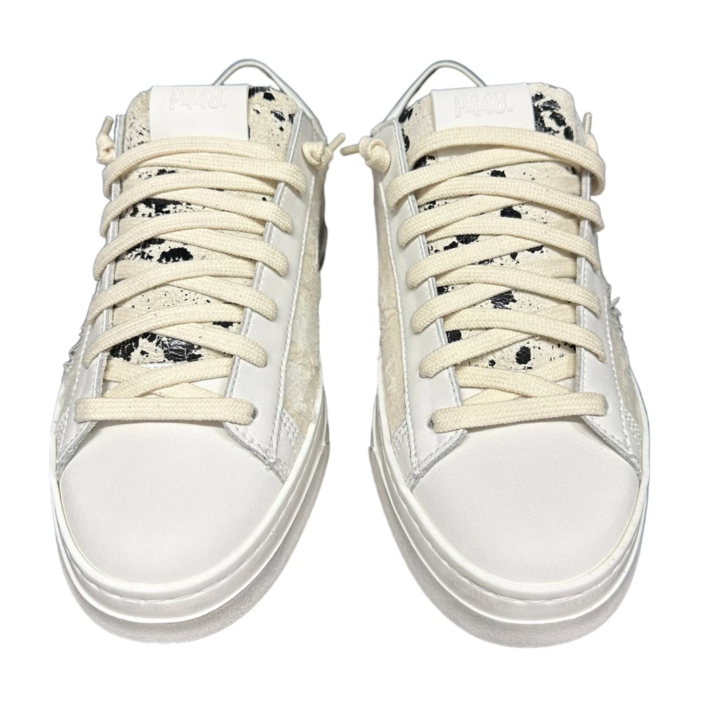 P448 Sneakers van verouderd leer met logodetails White Dames