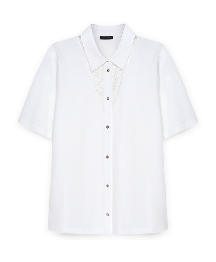 chemise-avec-empiecements-brodes