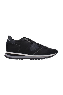 sneakers-en-cuir-noir-avec-details-logo