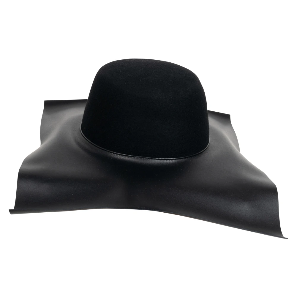 Issey Miyake Zwarte wollen hoed met synthetisch leren details Black Dames