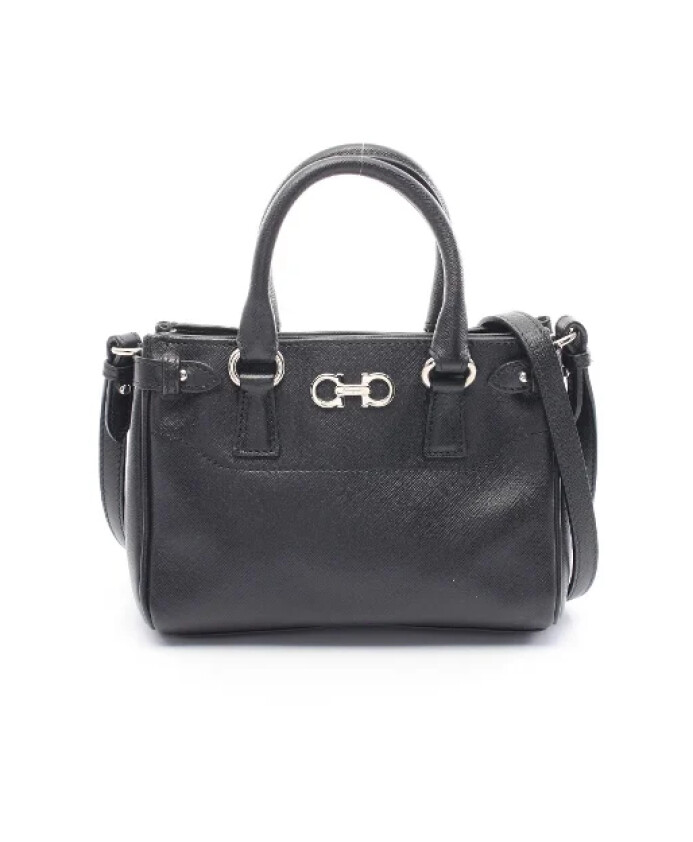 pre-owned-cuir-sacs-main