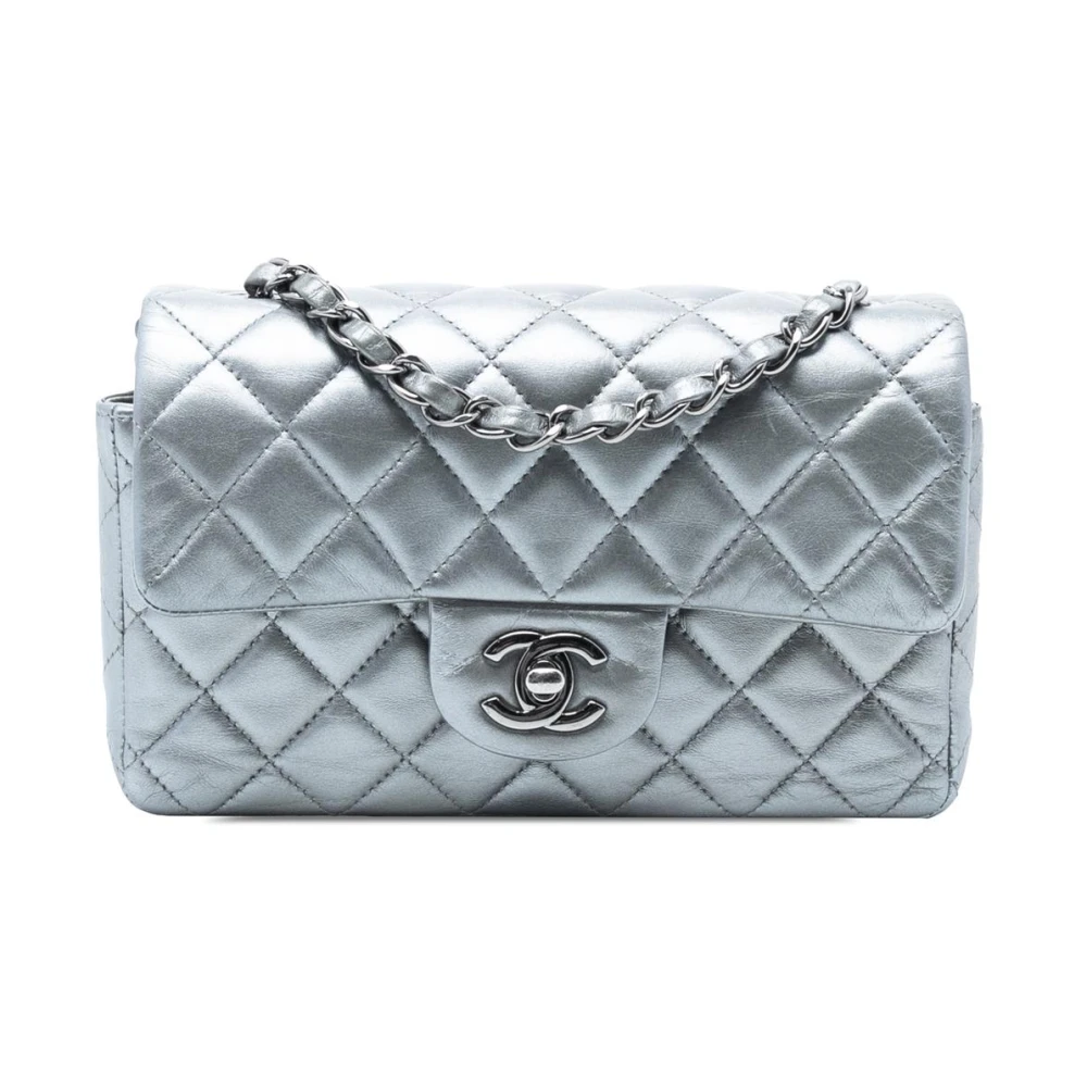 Chanel Vintage Women's Gray Pre-Owned Quilted Leather Shoulder Bag