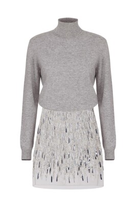 robe-en-laine-brodee-avec-col-roule
