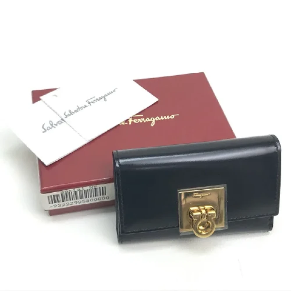 Salvatore Ferragamo Pre-owned Leather key-holders Black Dames