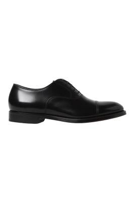 klassiske-sorte-brogue-kjolesko