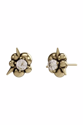oreringe-med-spidse-kugle-og-guld-diamanter