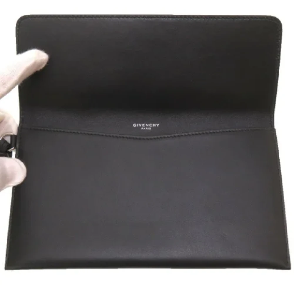 Givenchy Pre-owned Fabric clutches Black Dames