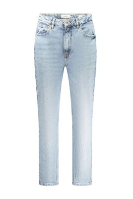 jean-mom-taille-haute-effet-delave