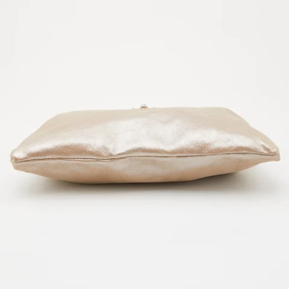 Chloé Pre-owned Leather clutches Gray Dames
