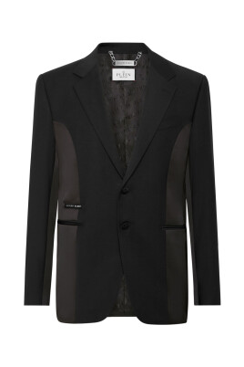 elegant-blazer-with-a-twist