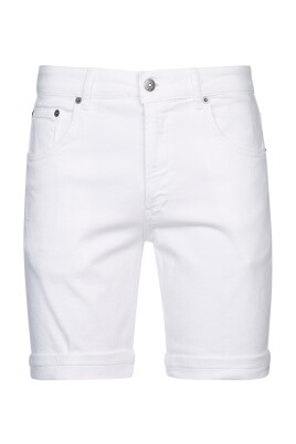 bermuda-shorts-for-a-stylish-look