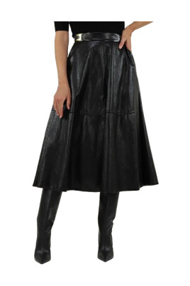 jupe-noire-coupe-reguliere