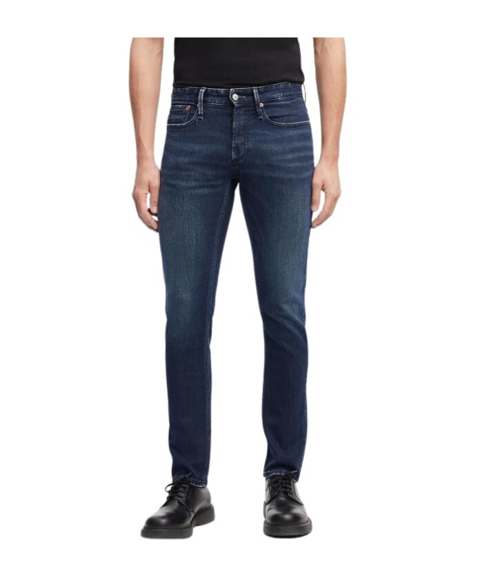 jeans-en-denim-elegants-et-confortables