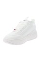 sneakers-femme-en-similicuir