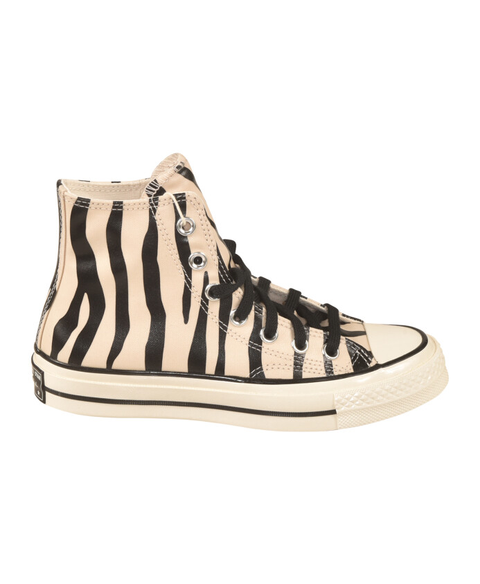 sneakers-decontractees-rouges