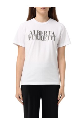 black-logo-tee-versatile-and-stylish
