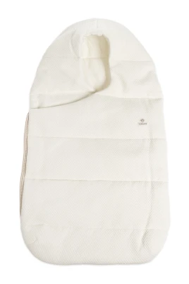 Vadderat Nest i Broderad Matelasséjersey