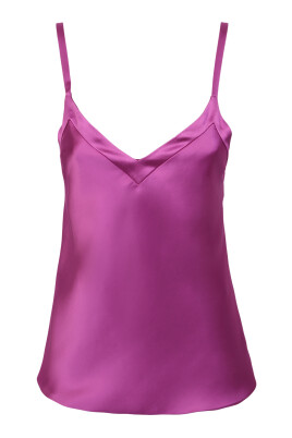 lila-satin-v-ringad-topp-ss23