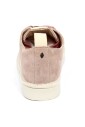 suede-schoen-in-poederroze-en-bruinroze