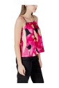 fuchsia-bloemen-strappy-vierkante-top