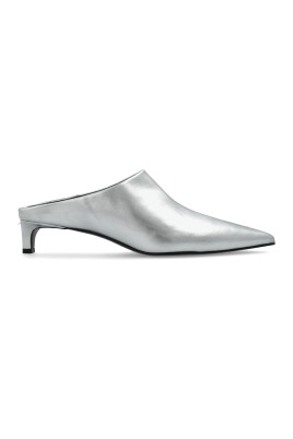 leather-heeled-shoes