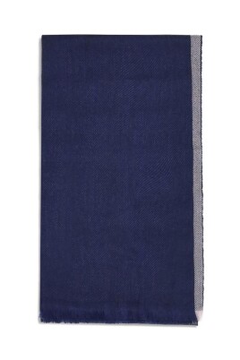luxurious-cashmere-scarf-with-frayed-edges